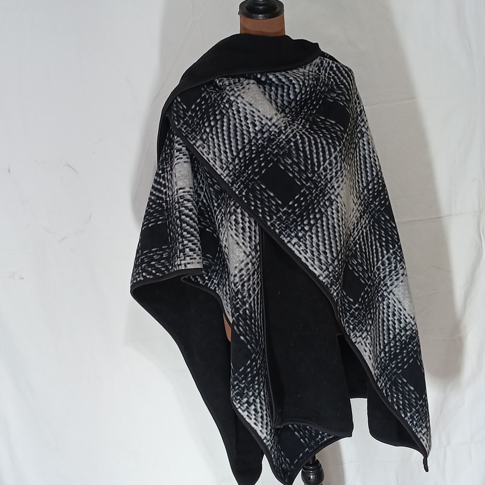 Ike Behar Black and Gray Women's Poncho